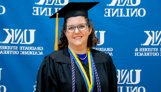 体育菠菜大平台 Social Work B.S. graduate Lena Corrado hopes to improve the lives of military families, like hers